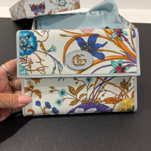 Gucci Flora Limited Edition Long Wallet Blue Multiple Colors (133082) - Picture 2 of 7